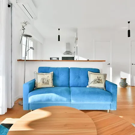 Apartment Le Marine Vue Avec Joli Terrasse, Un Reve Pour Les Couples